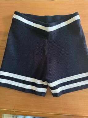 High-Waist Black Knit Shorts with White Stripe Detail